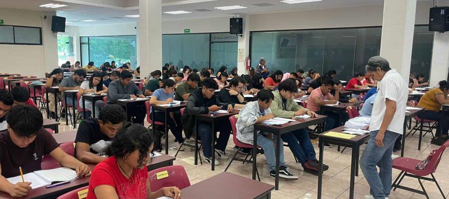 Presentan mil 507 aspirantes su examen de admisión para ingresar a la UTTAB Presentan mil 507 aspirantes su examen de admisión para ingresar a la UTTAB