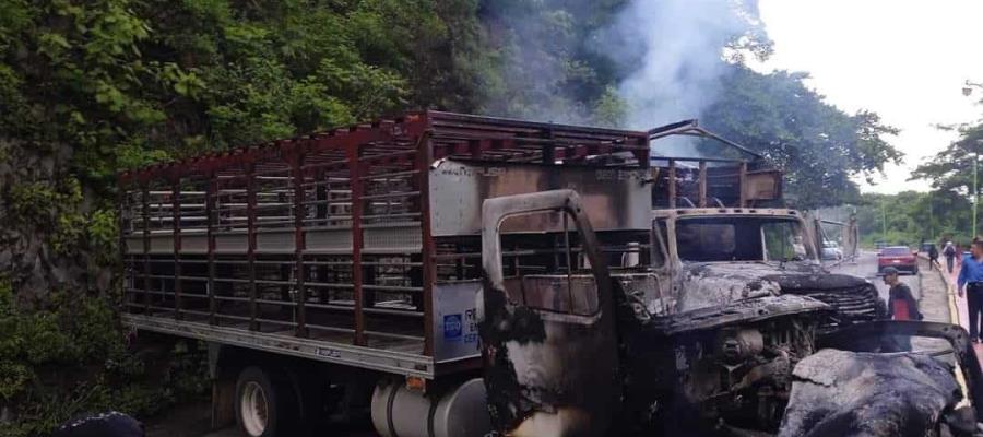 Grupo armado bloquea e incendia vehículos de carga en Sierra Madre de Chiapas