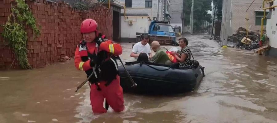 En China, inundaciones históricas suman 30 muertos