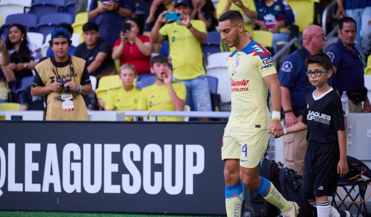 Sebastián Cáceres del América fue operado por fractura de nariz