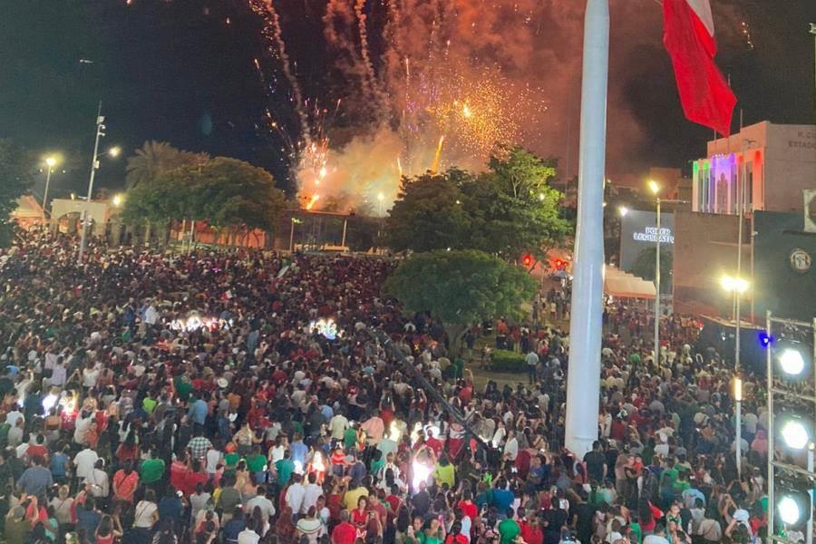 Reportan autoridades que 12 mil personas acudieron al “Grito” en Plaza de Armas; hubo saldo blanco