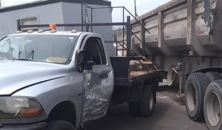 Choque entre góndola y camioneta generan caos vial en la zona de “Loma de Caballo”