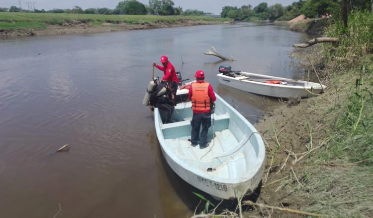 Localizan cuerpo flotando en el Carrizal