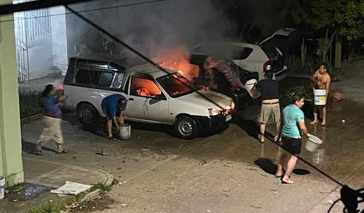 Queman 3 autos en Cárdenas y dejan mensaje amenazante 