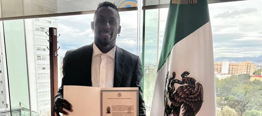 ¡Ya es mexicano! Julián Quiñones recibe carta de naturalización y podrá ser llamado a Selección