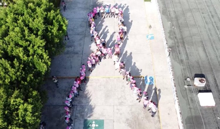 Conmemoran Día internacional de la lucha contra cáncer de mama con Movilizando Centro en Ocuiltzapotlán