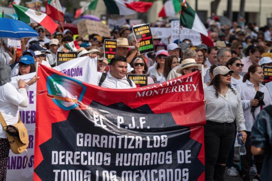 No comparto que se defiendan privilegios, pero respeto derecho a manifestarse: AMLO sobre Poder Judicial