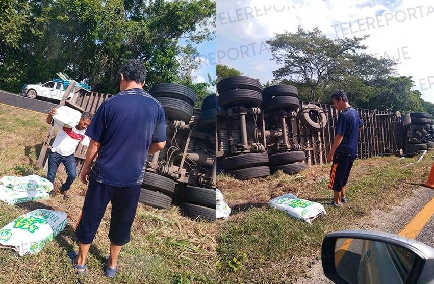 Rapiñan tráiler con harina en la Cárdenas-Villahermosa