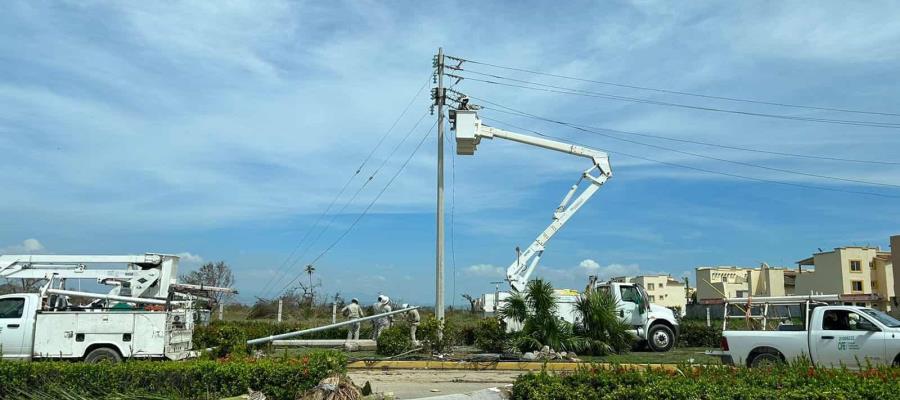 Prevé CFE restablecer energía eléctrica al 100% en zona urbana de Acapulco este martes