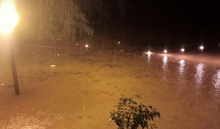 25 casas de Tapijulapa afectadas por incremento del río Oxolotán