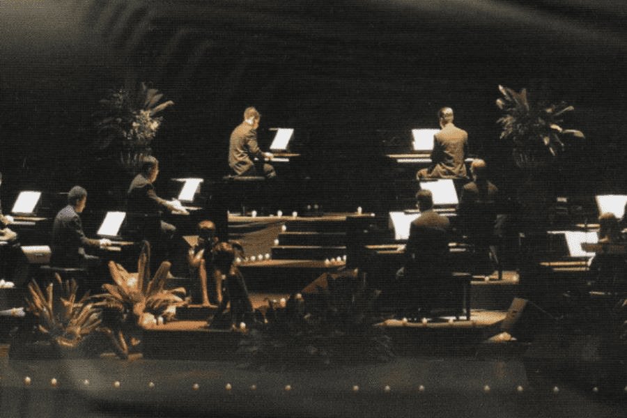 Se presenta esta noche ‘El show de los 10 pianos’ en el Esperanza Iris