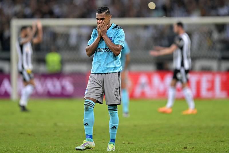 2 fallecidos y 6 heridos deja ataque armado a aficionados del Emelec previo a clásico en Ecuador