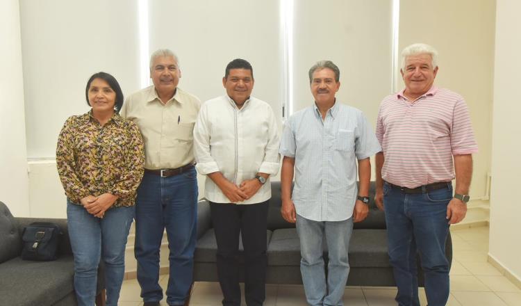 Evaristo se suma a equipo de May; será enlace con organizaciones