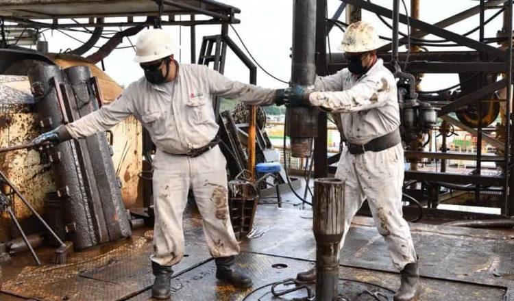 Niega Pemex retraso en pago de aguinaldo a trabajadores