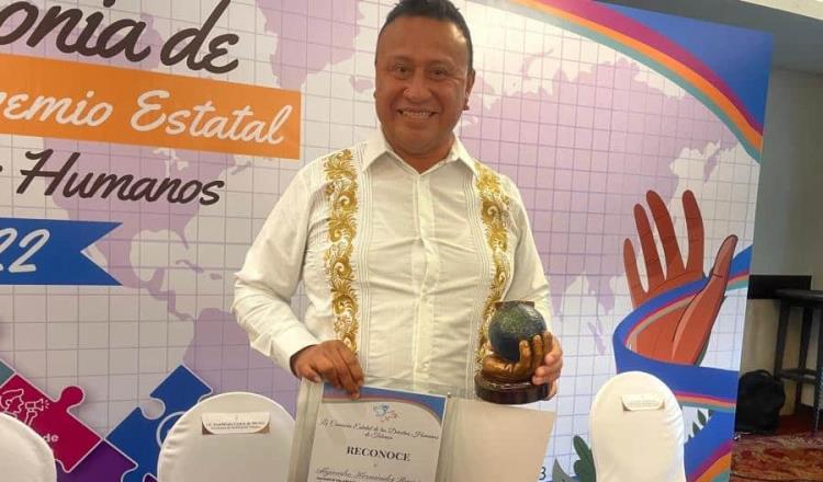 Recibe presidente de Ríos de Vida Cintla AC, premio estatal de Derechos Humanos 2022