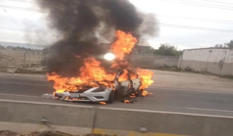 Captura de 3 presuntos delincuentes desata bloqueos y quemas en Celaya, Guanajuato