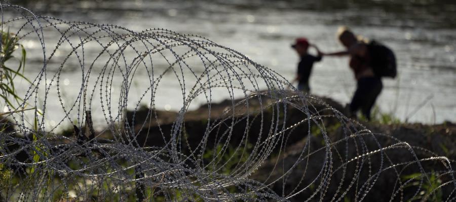 Corte Suprema de EE. UU. autoriza retirar alambre de púas en frontera con México