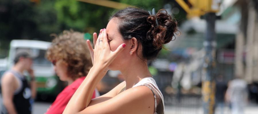 Activan alertas por calor en CDMX; prevén hasta 33°C