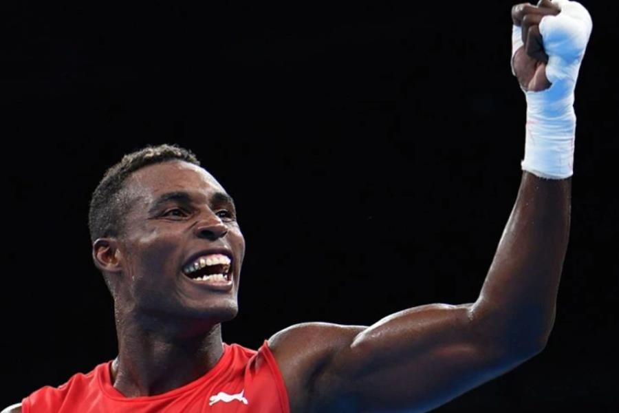 Boxeador cubano Julio César La Cruz listo para defender oro en París 2024