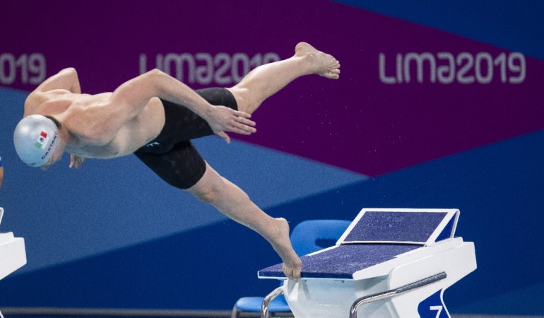 Gabriel Castaño, nadador mexicano, asegura su boleto a París 2024