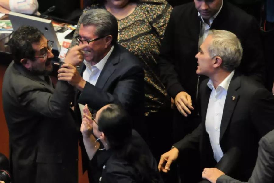 ¡Casi se golpean! Mancera y Cravioto discuten en Senado por tema de 2017