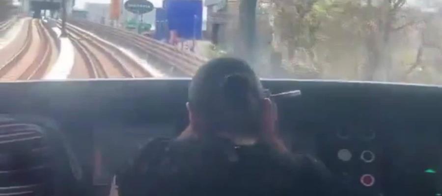 Graban a conductora del Metro de la CDMX maquillándose mientras maneja tren de la Línea 12