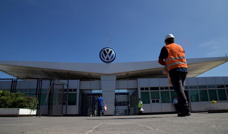 México admite solicitud de EE. UU. por posibles faltas al derecho laboral en planta de Volkswagen en Puebla 