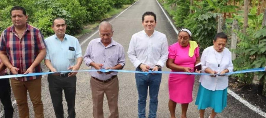 Entrega Cunduacán obras de alcantarillado drenaje y pavimentación en Cucuyulapa