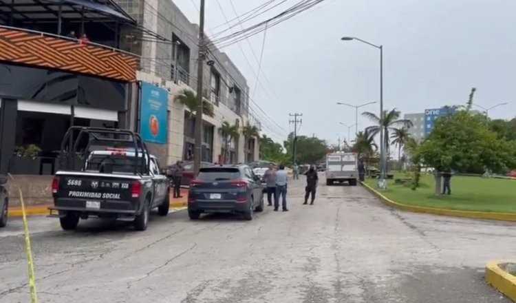 Matan a balazos a empleado de una barbería en Cancún