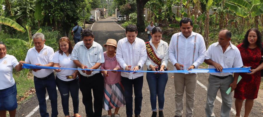 Gobierno de Cunduacán entrega obra de pavimentación en Cucuyulapa Gobierno de Cunduacán entrega obra de pavimentación en Cucuyulapa