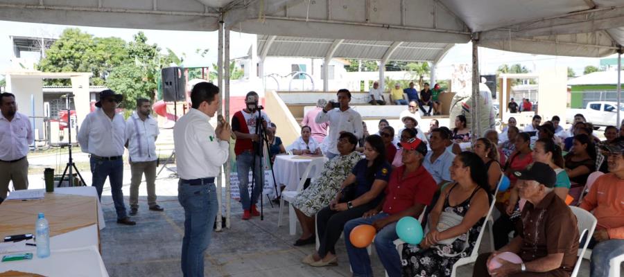 Chelo Cano presenta obra para colonia Emiliano Zapata aprobada por los habitantes Chelo Cano presenta obra para colonia Emiliano Zapata aprobada por los habitantes