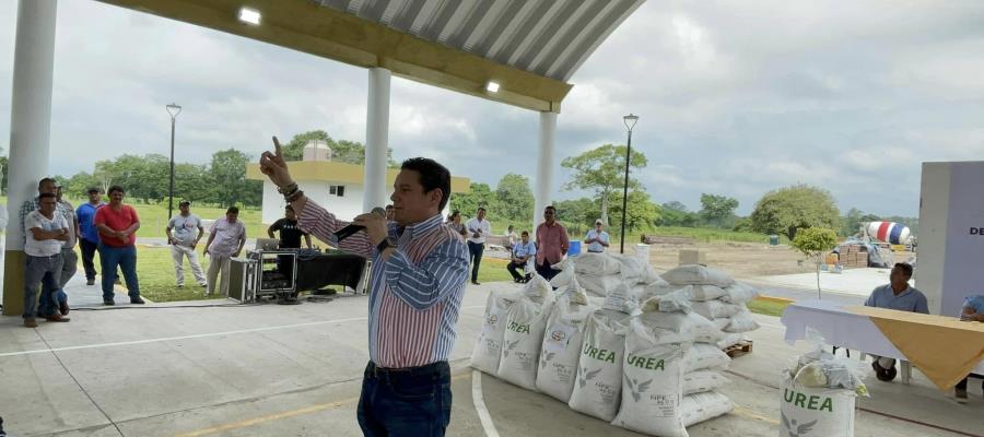 Productores de plátano en Cucuyulapa reciben insumos Productores de plátano en Cucuyulapa reciben insumos
