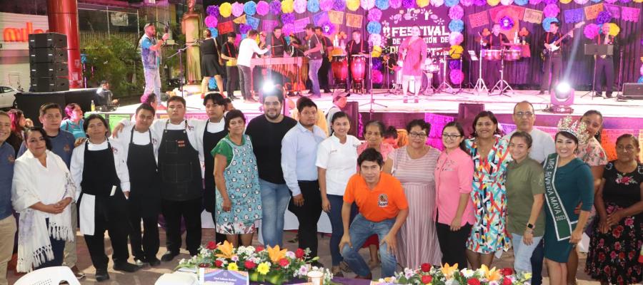 Realizan en Cunduacán 8vo festival de tradición del Día de Muertos y homenaje a la vida Realizan en Cunduacán 8vo festival de tradición del Día de Muertos y homenaje a la vida