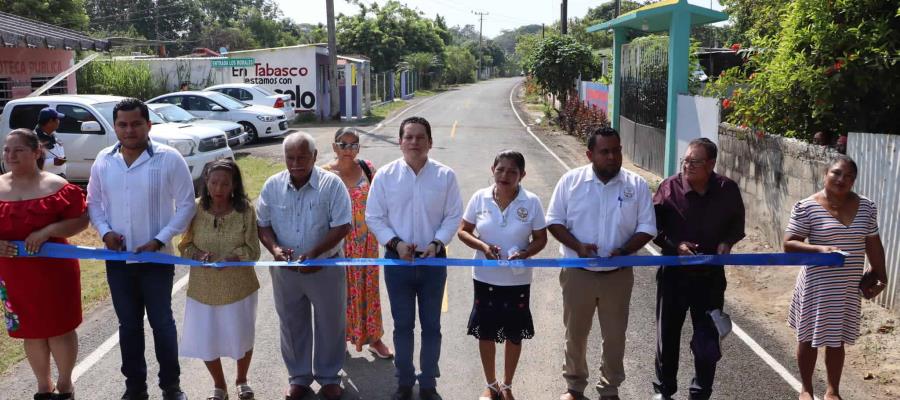 Entregan obras de reconstrucción en Huapacal, Cunduacán Entregan obras de reconstrucción en Huapacal, Cunduacán
