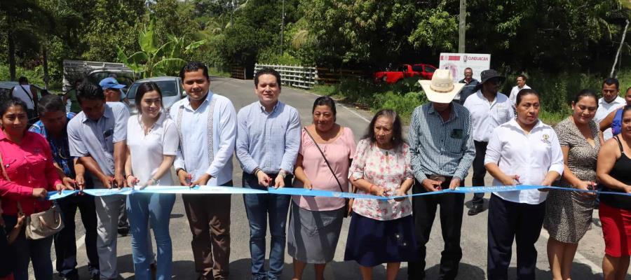 Inauguran carretera en La Piedra 2da Sección de Cunduacán Inauguran carretera en La Piedra 2da Sección de Cunduacán