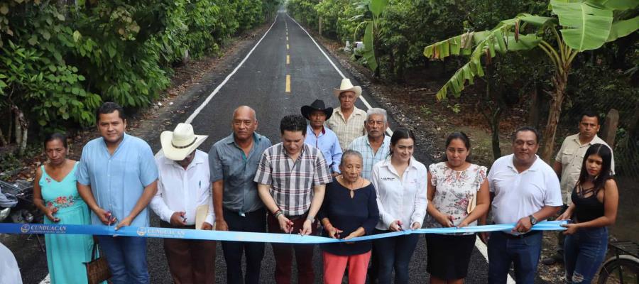Gobierno de Cunduacan inaugura rehabilitación de carretera en Ejido Mantilla Gobierno de Cunduacan inaugura rehabilitación de carretera en Ejido Mantilla