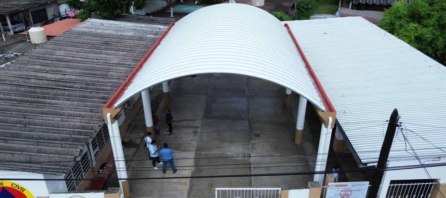 Entrega Chelo Cano domo a la coordinación de PC Entrega Chelo Cano domo a la coordinación de PC