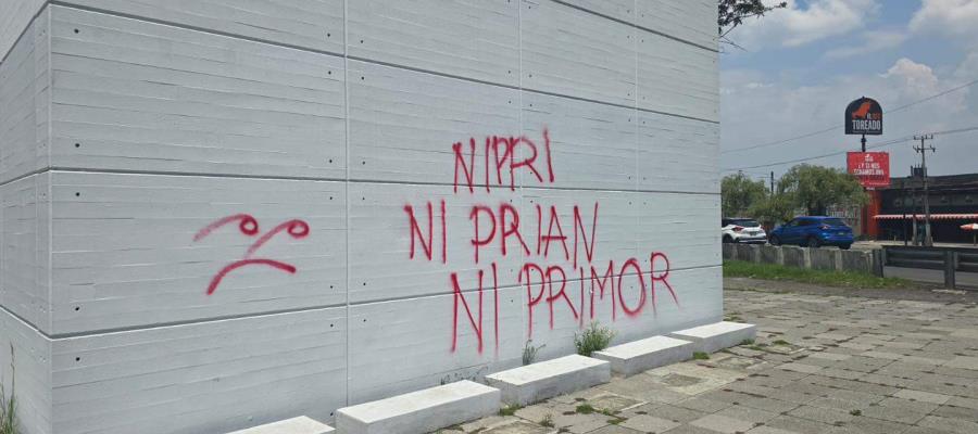 Detienen a periodistas durante manifestación en Toluca, Edomex