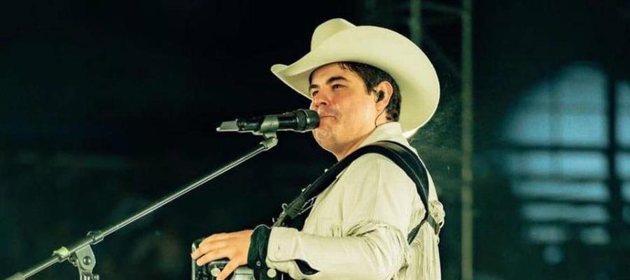 “¡Lo amo!”, fans de Alfredo Olivas acampan por boletos de su concierto en Villahermosa