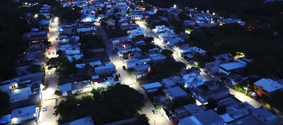 Inaugura Ayuntamiento de Centro rehabilitación de alumbrado público en diversas localidades