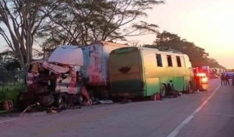 8 muertos deja accidente de autobús en el que tabasqueños viajaban a Cancún  