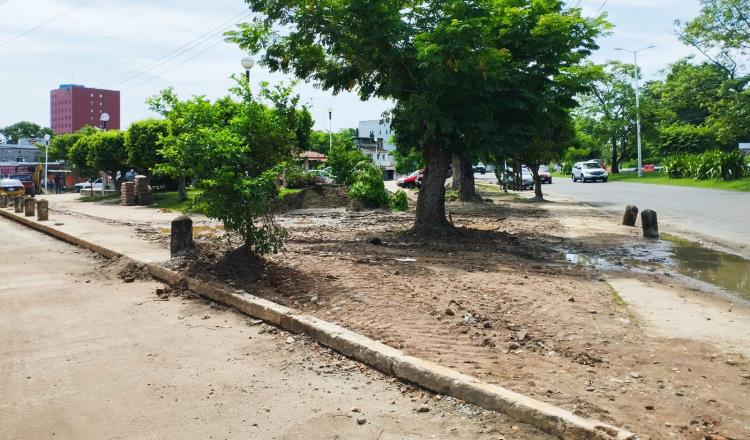 Obras en el Espejo 2 en Centro deterioran parque local y drenaje de habitantes