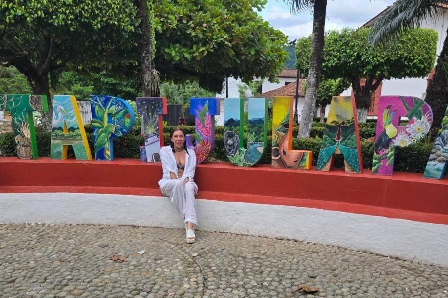 Cynthia Klitbo y Andrés Palacios también aterrizan en Tabasco; graban telenovela ‘Amor Amargo’