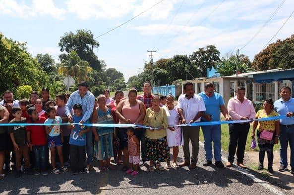 Chelo Cano entrega obra en Ejido Ignacio Zaragoza