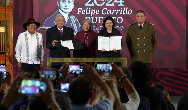 AMLO firma decreto de reformas constitucionales de Guardia Nacional y pueblos originarios