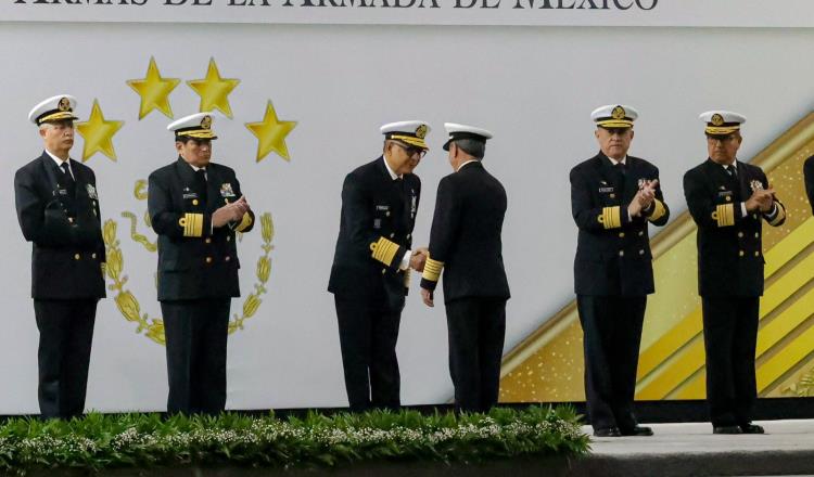 Cambian de mando en la Sedena y Marina; asumen el General Trevilla y el Almirante Morales