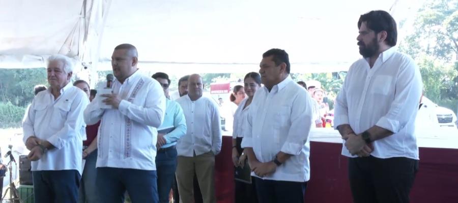 May anuncia construcción de red de agua potable en San Carlos, Macuspana