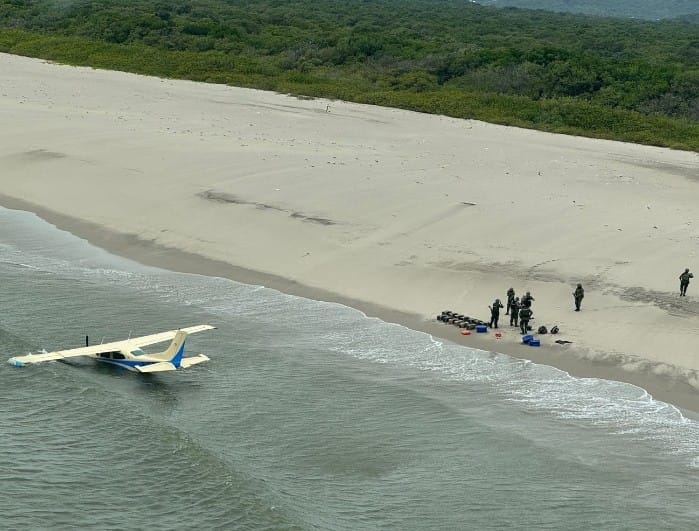 Aseguran aeronave con más de media tonelada de cocaína en Oaxaca