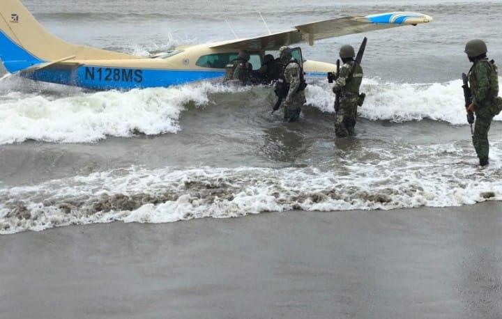 Aseguran aeronave con más de media tonelada de cocaína en Oaxaca