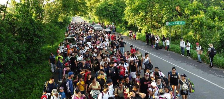 Caravana de dos mil migrantes sale de Tapachula, Chiapas